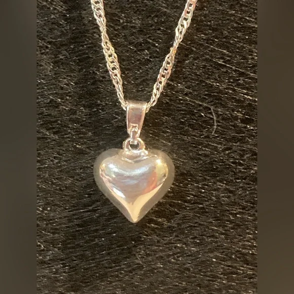 Silver Heart Pendant Necklace - Picture 4 of 6